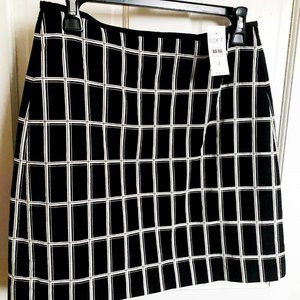 LOFT WOMEN'S SKIRT SIZE 4 NEW WITH TAG